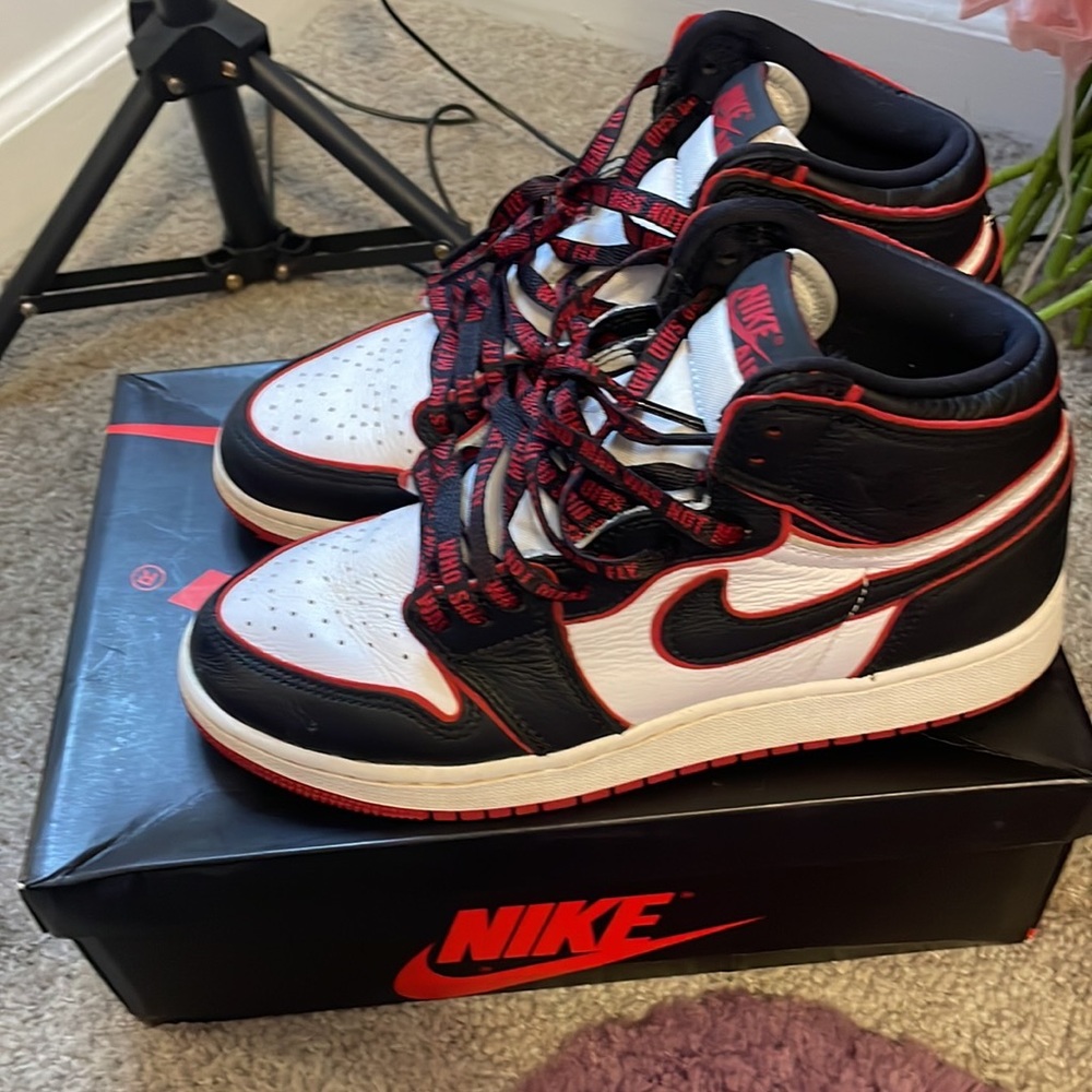 bloodshot jordan 1’s unisex youth 6y women’s 7.5